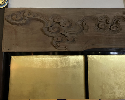 お内陣虹梁彩色前