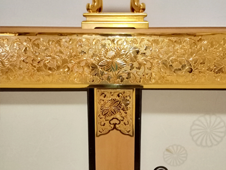 納入事例　壇框金具