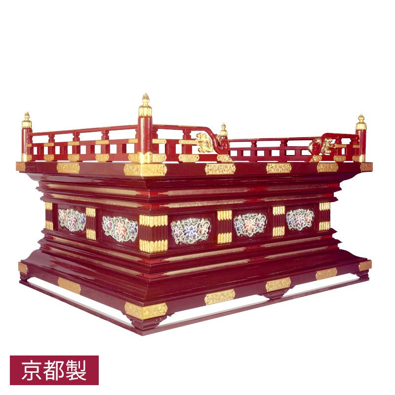 唐様三間型御須弥壇 宝相華唐草彫刻入 黒塗または朱塗 純金箔押 金具打 框横幅212cm