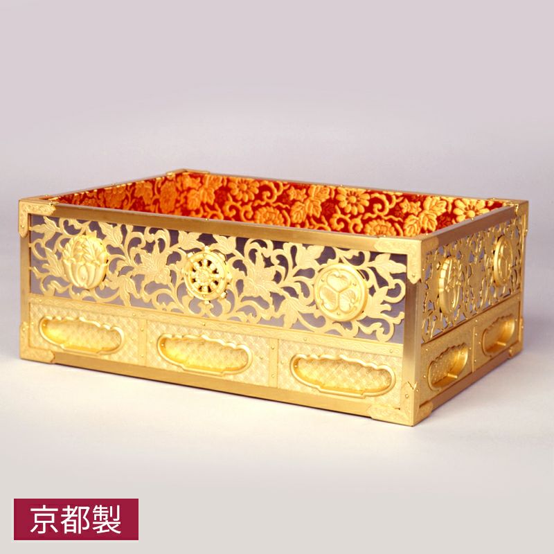 説相箱 浄土宗定紋入 総金具打 金メッキ仕上 内側金襴張 横幅35.5cm
